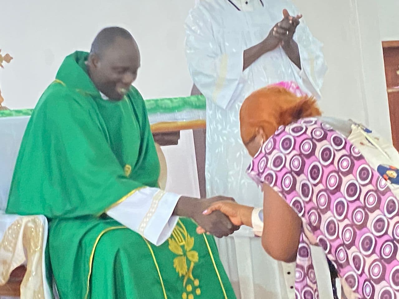 Le Curé de la paroisse